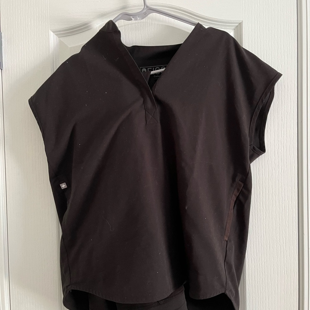 X small FIGS scrub set  from the FIGS technical collection